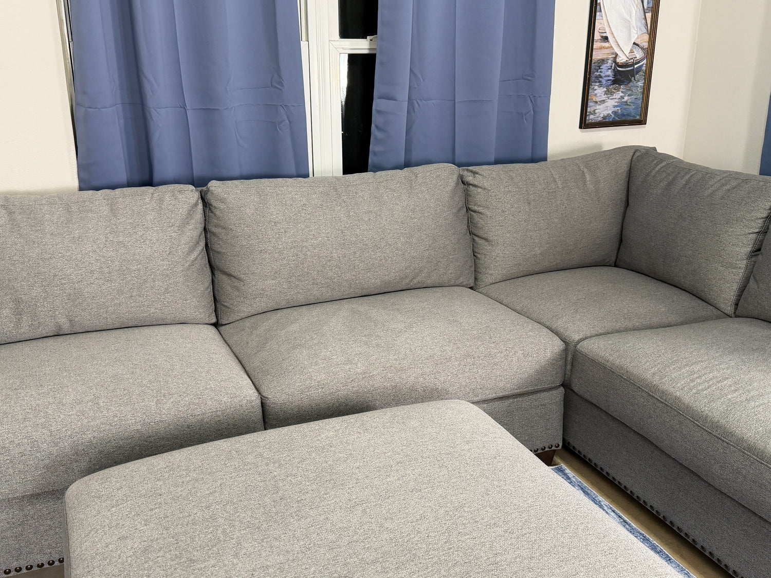 Thomasville Tisdale Modular Sectional 6-piece Dark Gray with Storage Ottoman