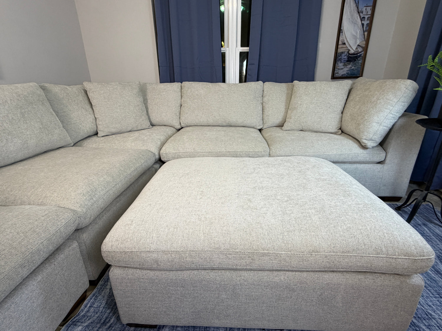 Thomasville Lowell 8-piece Modular Sectional